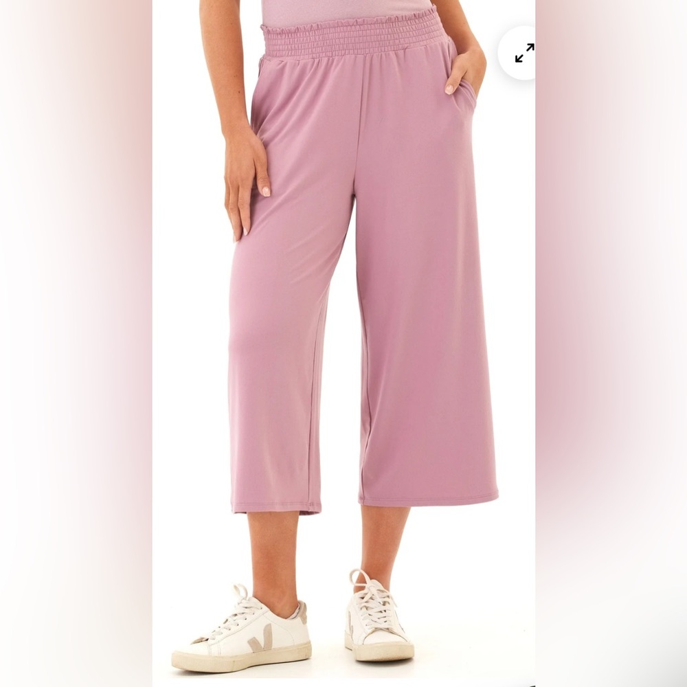 GISELLE LUXE JERSEY WIDE LEG CAPRI PANT - SIZE M